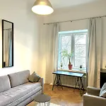 Old Town Elegance Retreat *