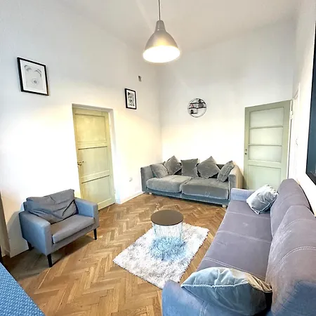 Old Town Elegance Retreat وارسو