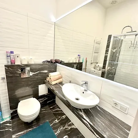 Old Town Elegance Retreat *